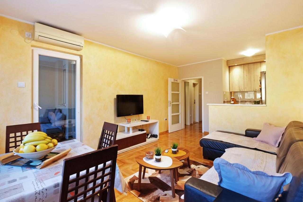 Sky City View Apartment & Big Terrace Bělehrad Exteriér fotografie